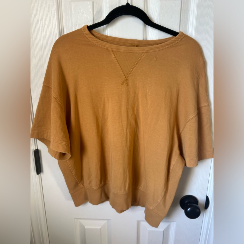 Women’s Athleta s/s Top